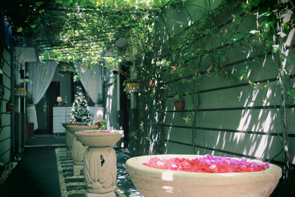 The Nakula Villas Kuta  Room photo