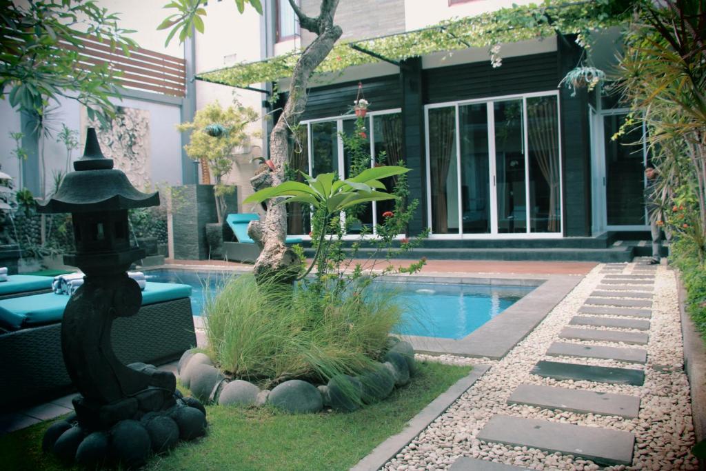 The Nakula Villas Kuta  Room photo