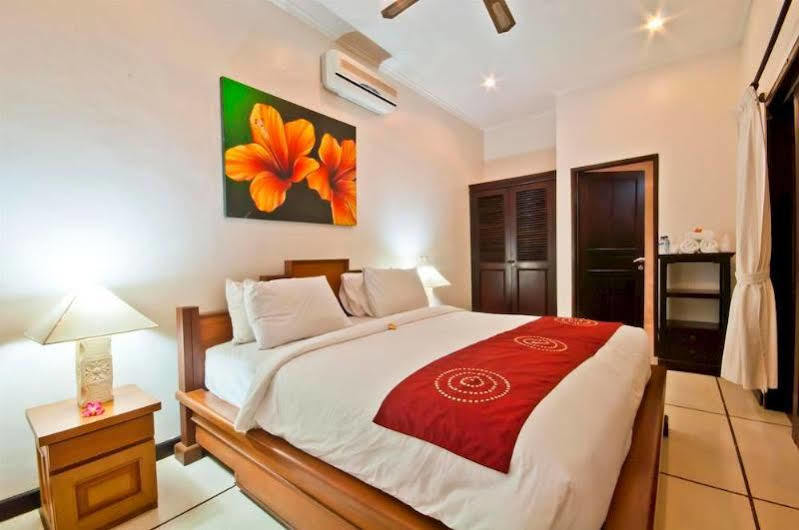 The Nakula Villas Kuta  Exterior photo